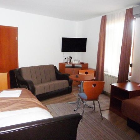 Sobe Rooms Aleksandar Ni Εξωτερικό φωτογραφία