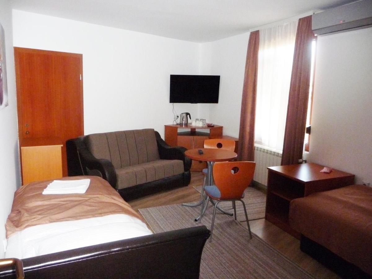 Sobe Rooms Aleksandar Ni Εξωτερικό φωτογραφία