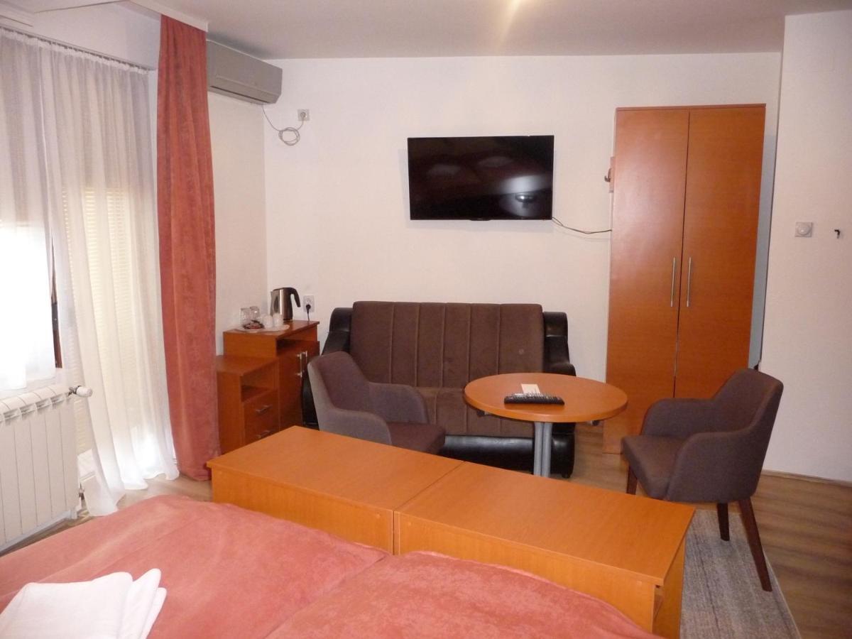 Sobe Rooms Aleksandar Ni Εξωτερικό φωτογραφία